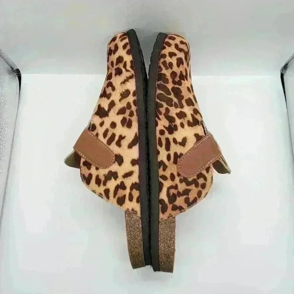 CALISTOGA Leopard Women's Sleepers/Sandals Buckle Strap Size 10 Faux Suede Flat - Picture 9 of 10